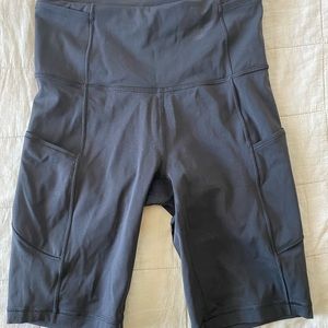 LULULEMON FAST AND FREE BIKER SHORTS 8 INCHES